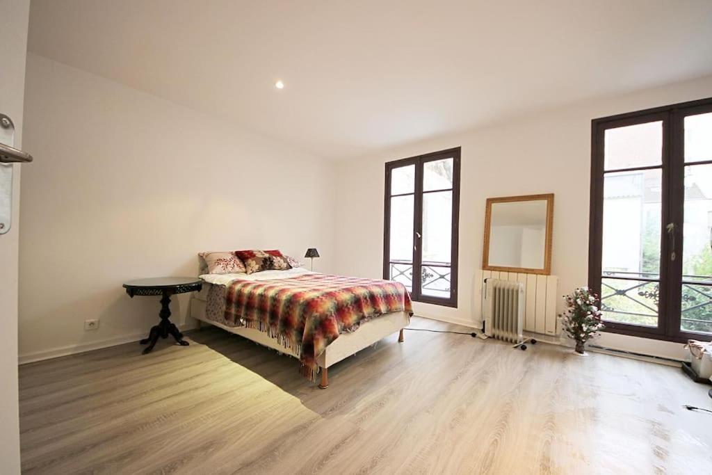 Eiffel Tower Paris Apartment Exterior photo