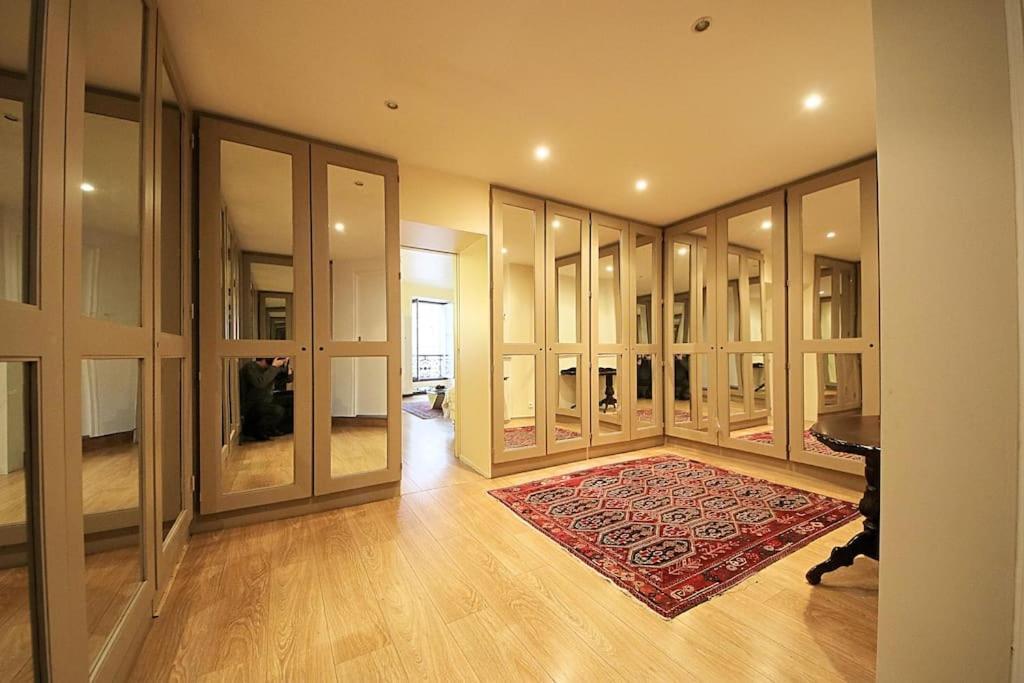 Eiffel Tower Paris Apartment Exterior photo